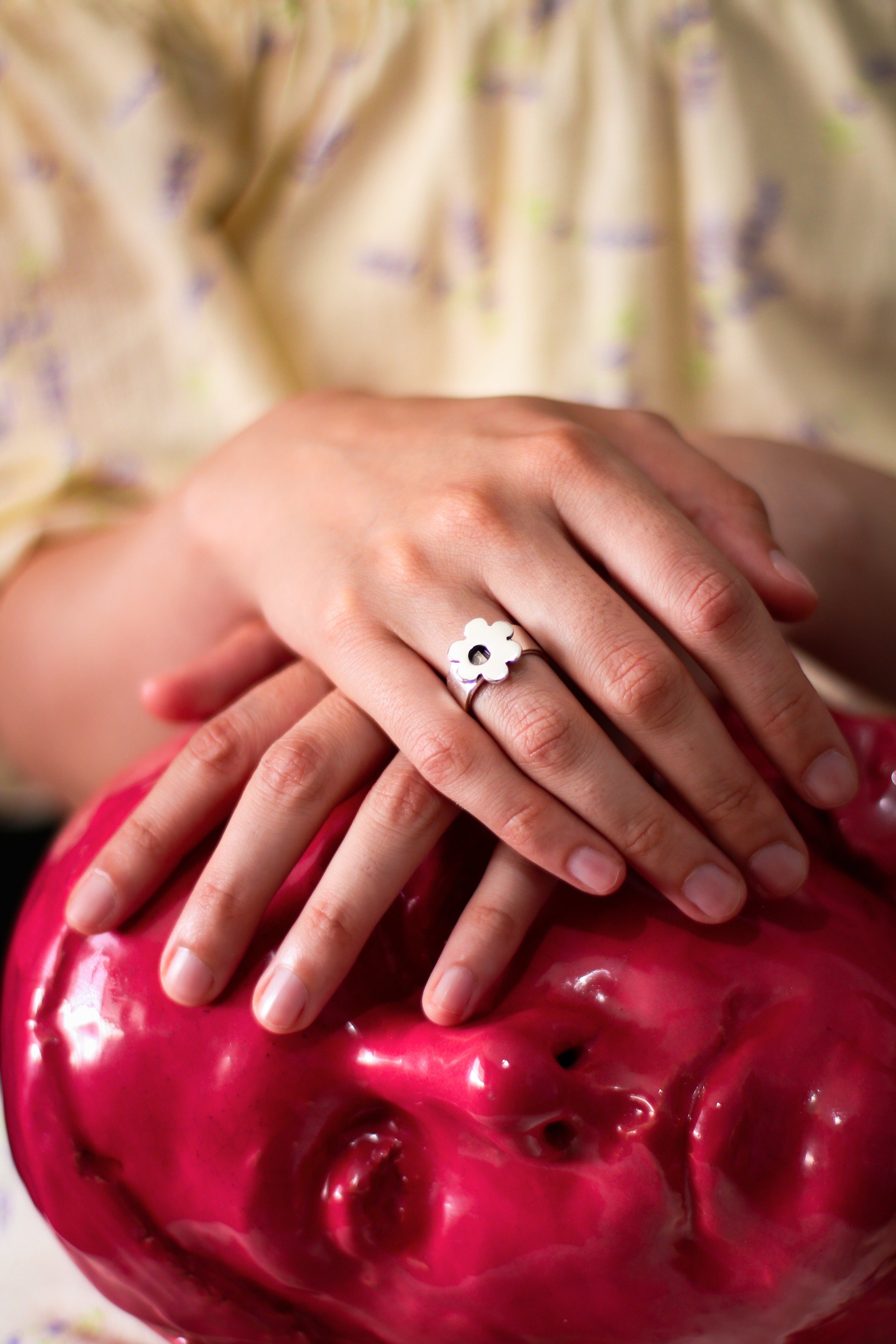 ANILLO DE PLATA CON FLOR
