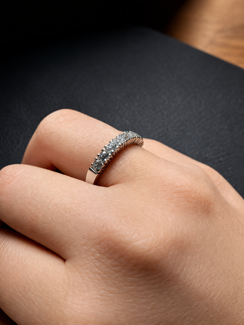ANILLO DE PLATA Y CIRCONITAS